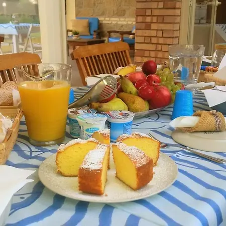 Casal Del Mare Nocleg ze śniadaniem *